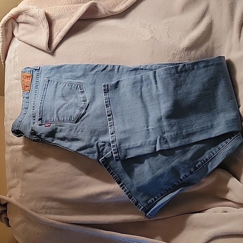 Womans Levi Boot Cut Jeans